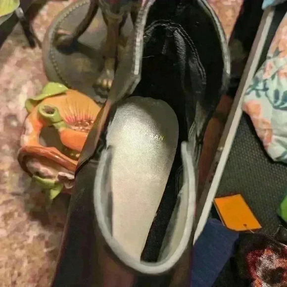 Cole Haan Signature Abbot Bootie Size 8B - Picture 8 of 15